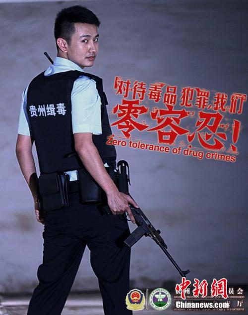 买个假的帝国州立学院文凭毕业证